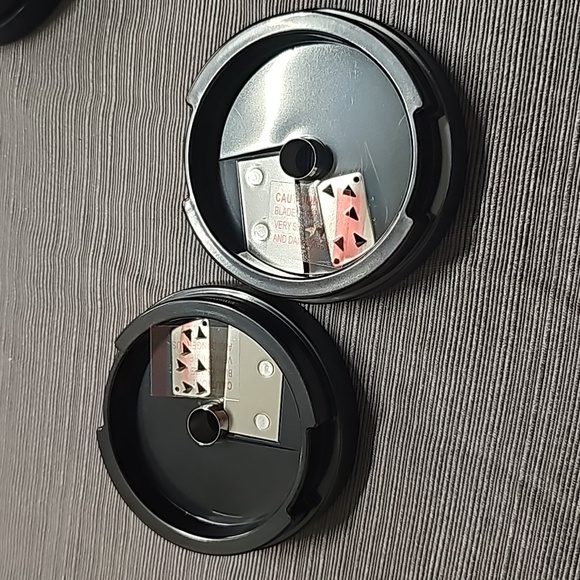 Vegetable slicer with 7 attachments - Picture 3 of 5